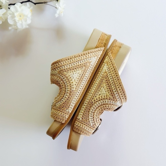 Dolce Vita Ralli Natural Multi Crochet Knit Buckle Slide Sandals - Picture 4 of 10